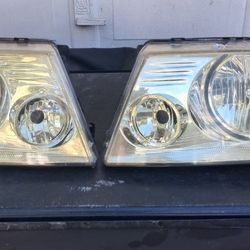 04-08 Ford  F150 EXPLORER EXPEDITION  Front Headlight Fixtured Headlights Head Lamp Light No Bulbs  Passenger & Driver Side 