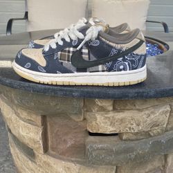 Barely used Travis Scott SB Dunk Low Men’s Size 8