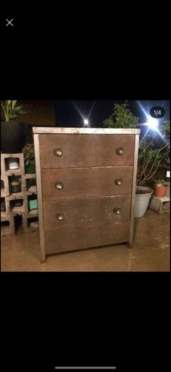 Metal 3 Drawer Dresser 