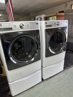 Kenmore Front load Washer / Dryer Electric ⚡️