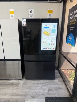 Samsung Bespoke 29 Cu Ft 4-Door French Door Refrigerator With AI Family Hub + In Matte Black & Charcoal Glass 😍