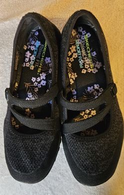 Sketchers Women's Shoes