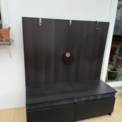 Media Stand NEED GONE