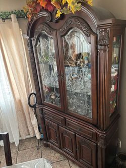 Wooden Dinning Buffet And Hutch