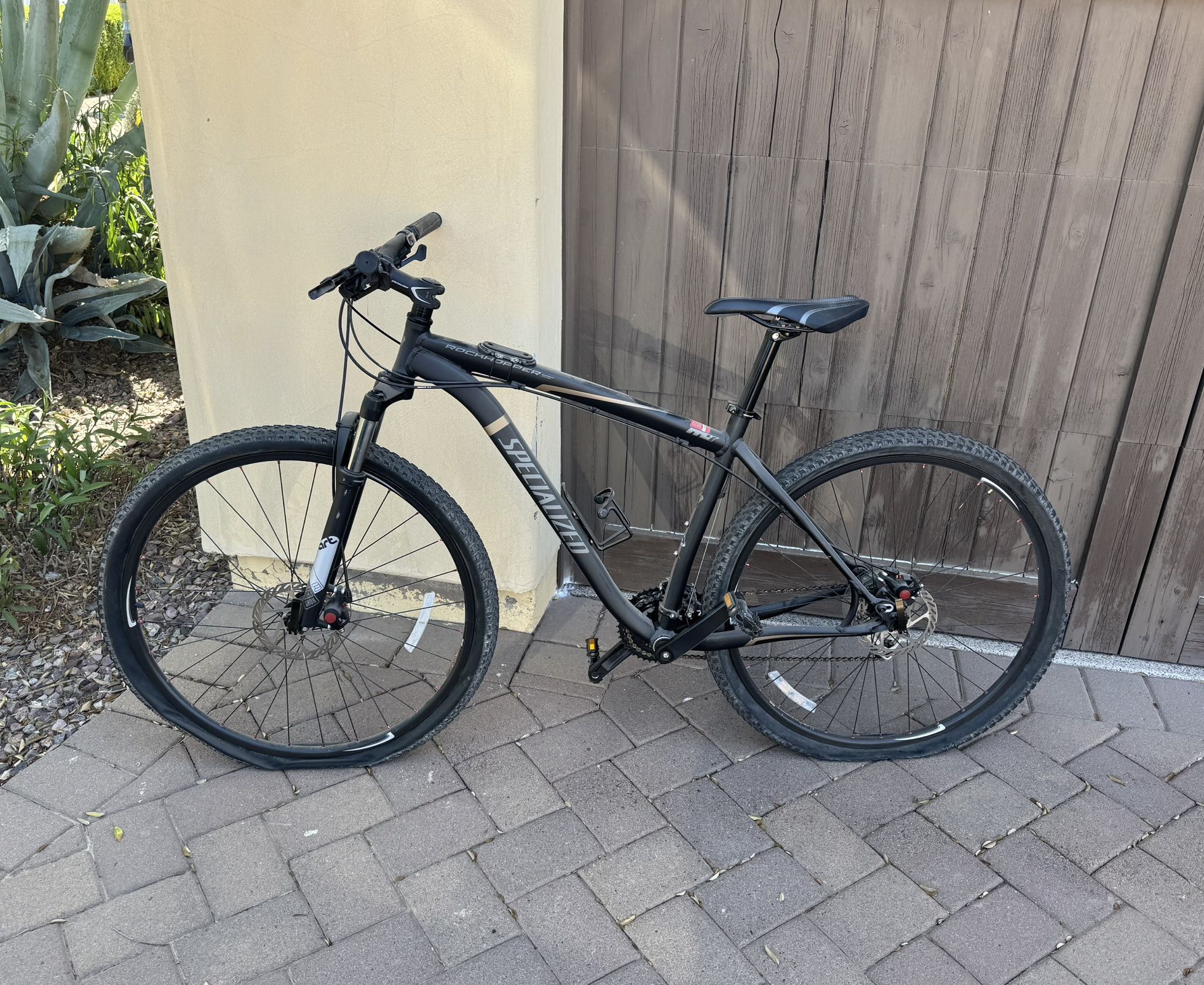 Specialized Mountain Bike Rockhopper