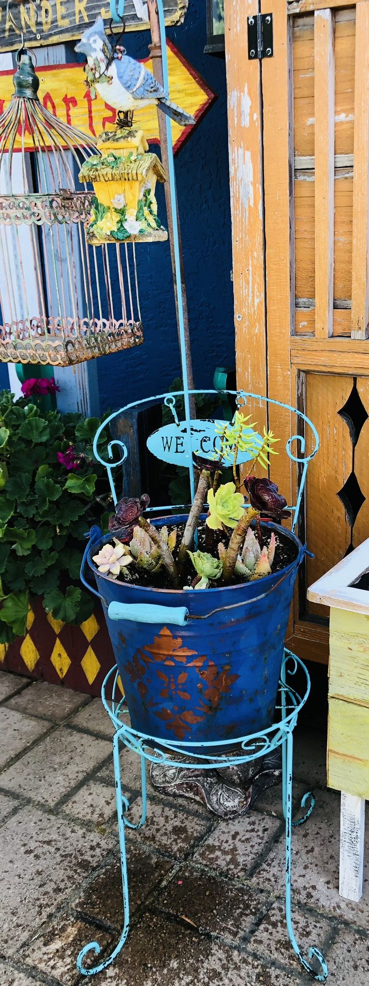 PLANT STAND WITH POTTED PLANT