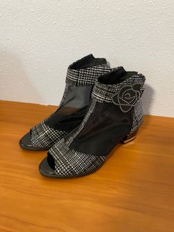 Nice boots size 23 1/2
