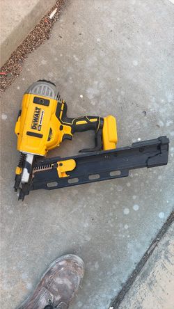 Nail gun