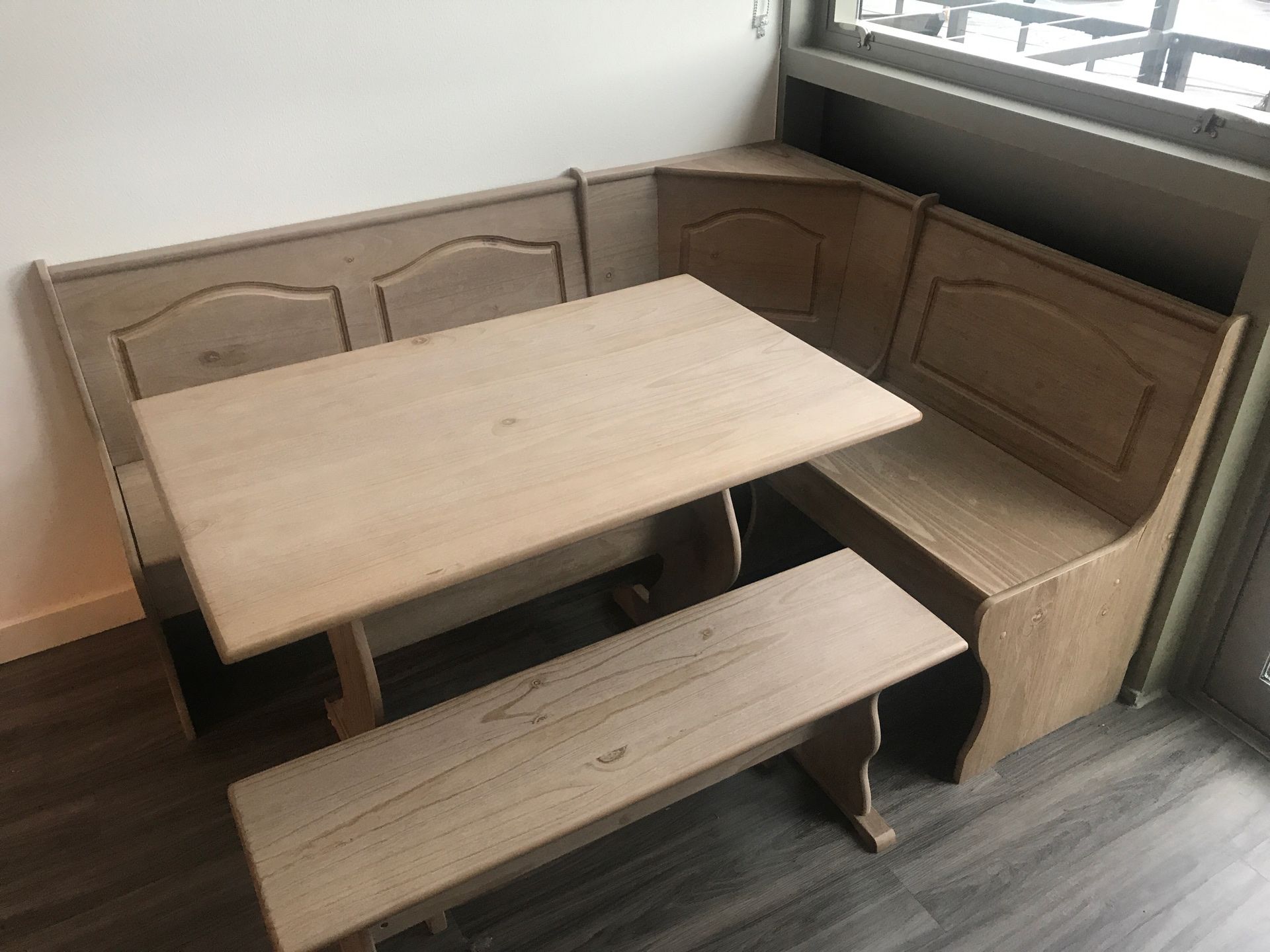 FREE wood grain kitchen nook style table, must be picked up by end of day today in Bothell