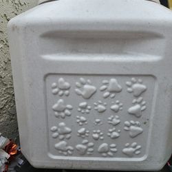 Pet Food Container