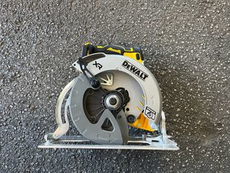 Dewalt 20V XR 7-1/4” Circular Saw (Tool Only)