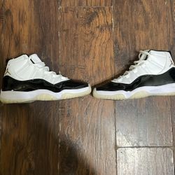 AIR JORDAN 11 RETRO