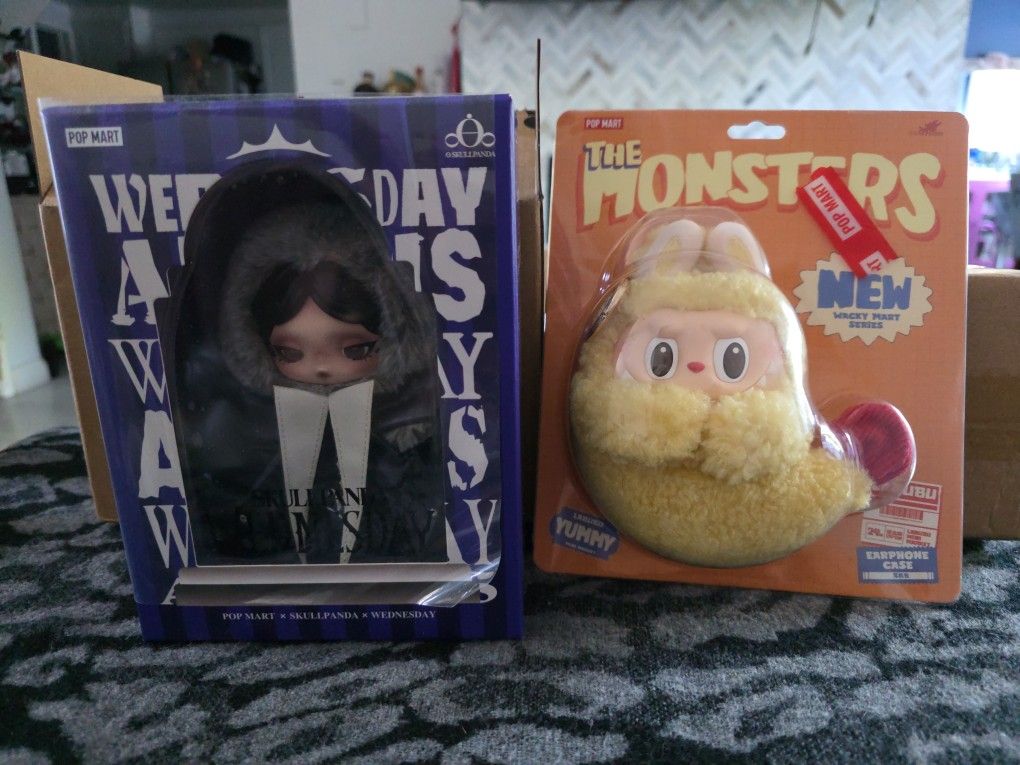 Popmart Shrimp ear phone case