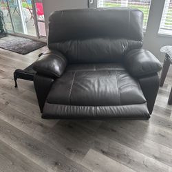 All Electric Leather Loveseat W/USB charging