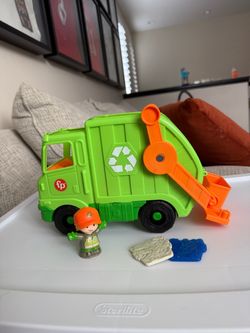 little people garbage truck