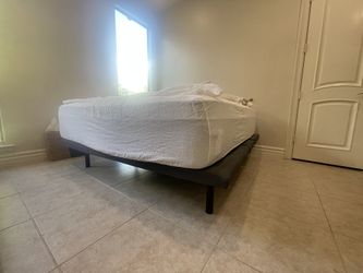 INTELLIBED CALI KING WITH FOLDING BASE