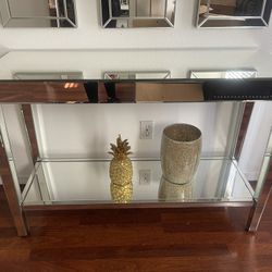 Mirror Entry Table