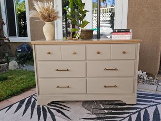 Solid Oak 6 Drawer Dresser