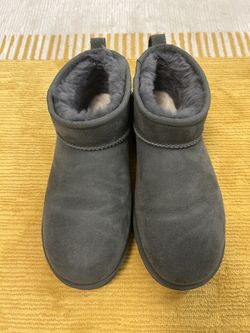 Ugg Shoes Sz 9 USA