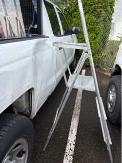 WERNER P373 3 ft. Aluminum Platform Stepladder