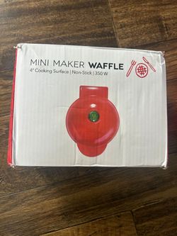 Dash Gingerbread Man 1-Waffle Electric Waffle Maker, Nonstick