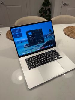 2019 MacBook Pro 16inch 16GB RAM 512GB SSD