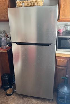 Insignia Refrigerator