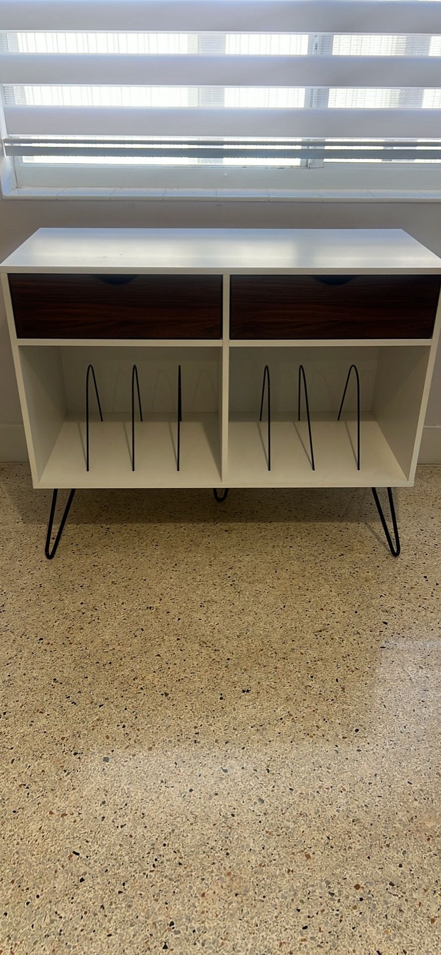 Turntable stand With Storage 