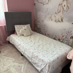 Twin Kids Bed With Mattress 