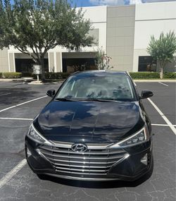 Hyundai Elantra limited 2019