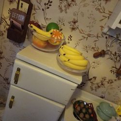 Dollhouse Miniature Kitchen Item