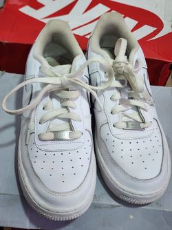 Nike Air Force 1 Low LE Triple White (GS) Grade School DH2920-111 SIZE 6.6Y