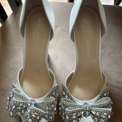 Betsey Johnson Womens Landn Peep-toe heel/bridal/size 8