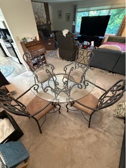 Kitchen table & 4 chairs, metal / glass