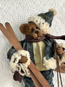 Large New Holiday Boyd’s Bear Figurine Thumbnail