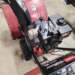 Used TORO SNOWBLOWER 