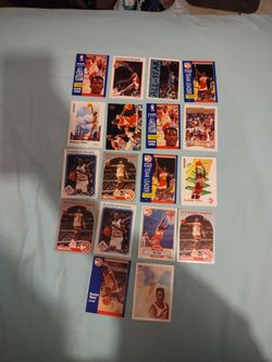 Lot Of 18 Dominique Wilkins Cards