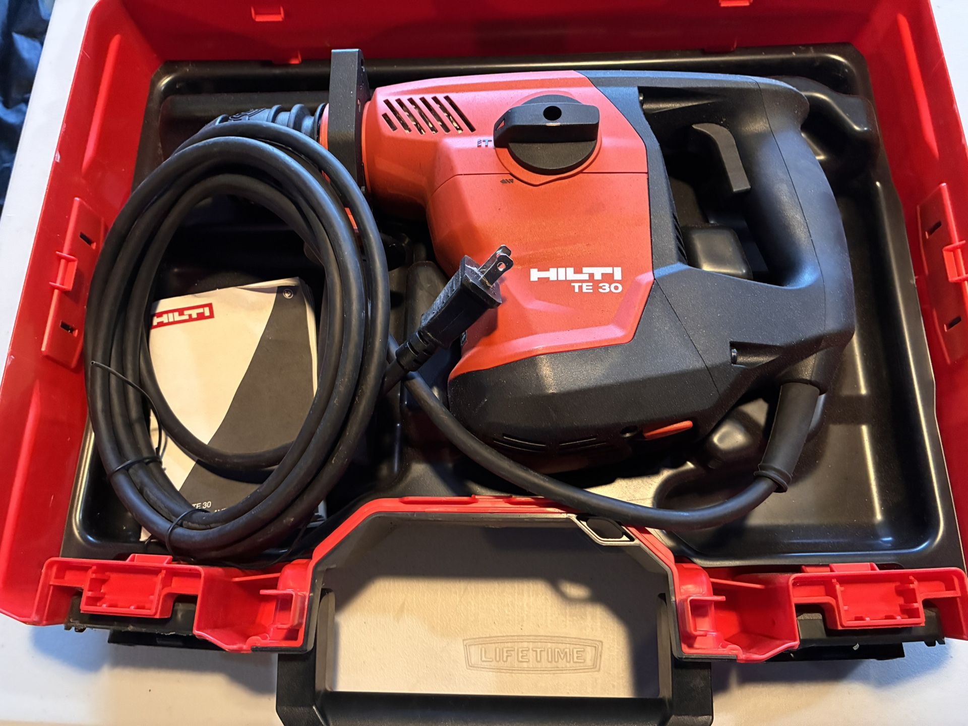 Hilti TE 30 Corded Rotary Hammer