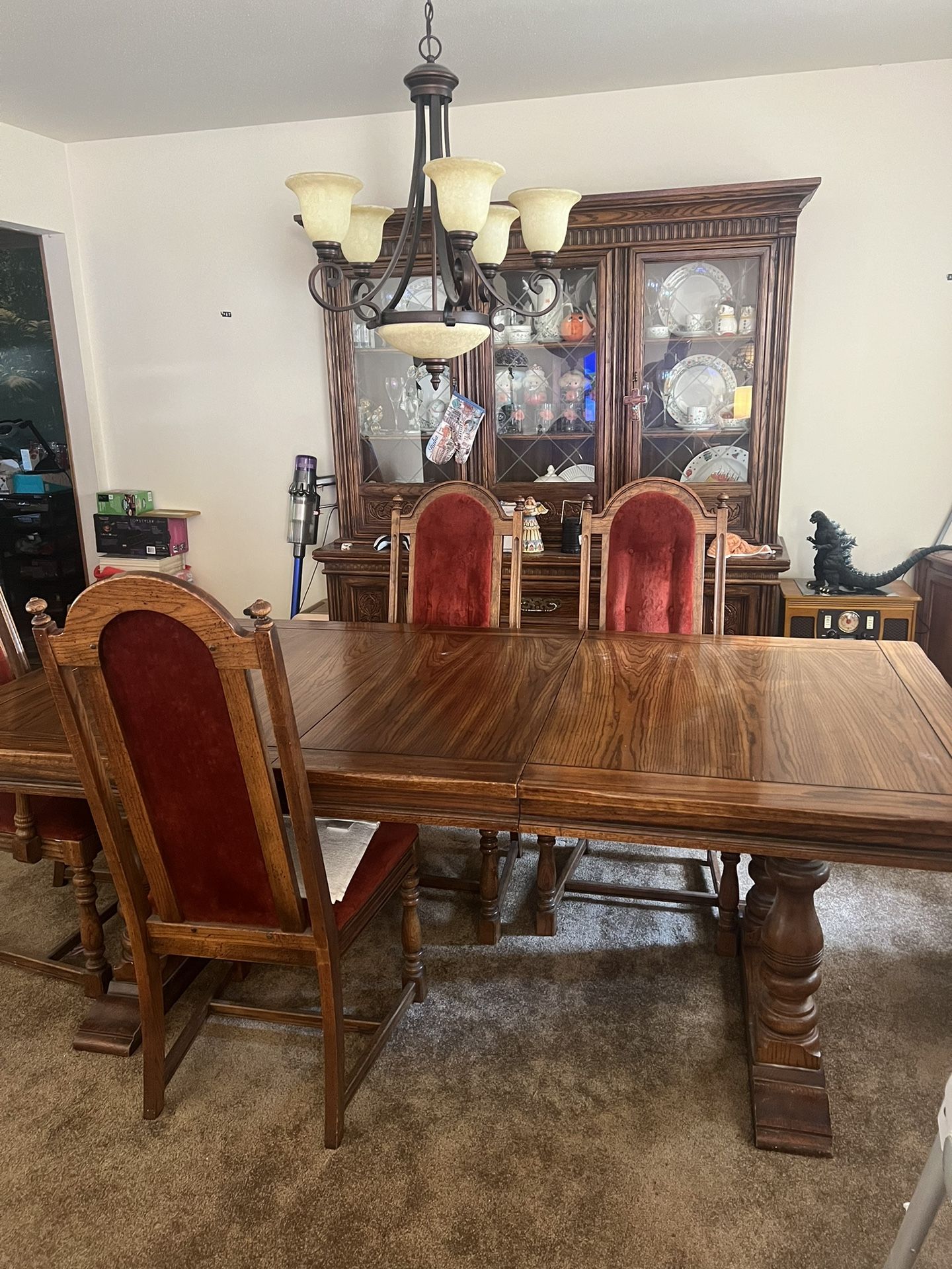 Vintage Dining Room Set for Sale in Howell Township, NJ - OfferUp