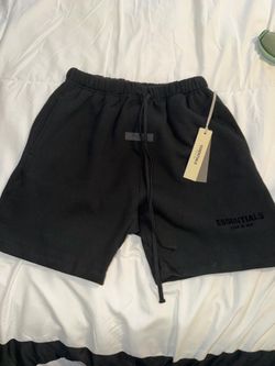 Black Essentials shorts Size M