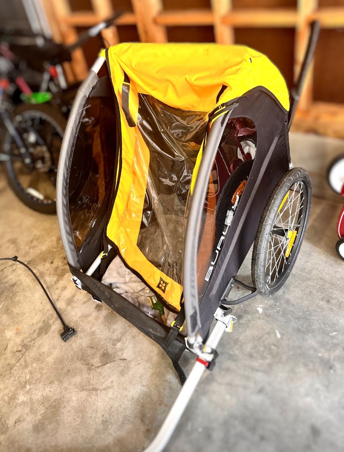 Burley bee used sale