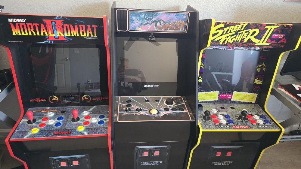 Arcade1Up Street Fighter II Legacy Edition – 12-in-1 • Barely Used!