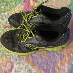 Boy’s Saucony Brand “Cohesion 5” Sneakers-Size 6.5