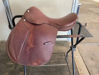 English saddle 17” (No irons and leathers)