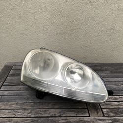 2009 Jetta Passenger Headlight