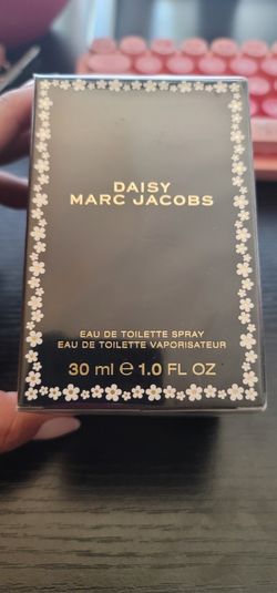 Brand New Marc Jacobs Daisy