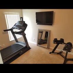 Nordic Track Commercial 2450 Treadmill 