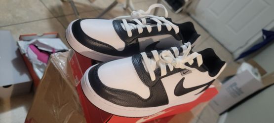 Nike zhoes 10 men