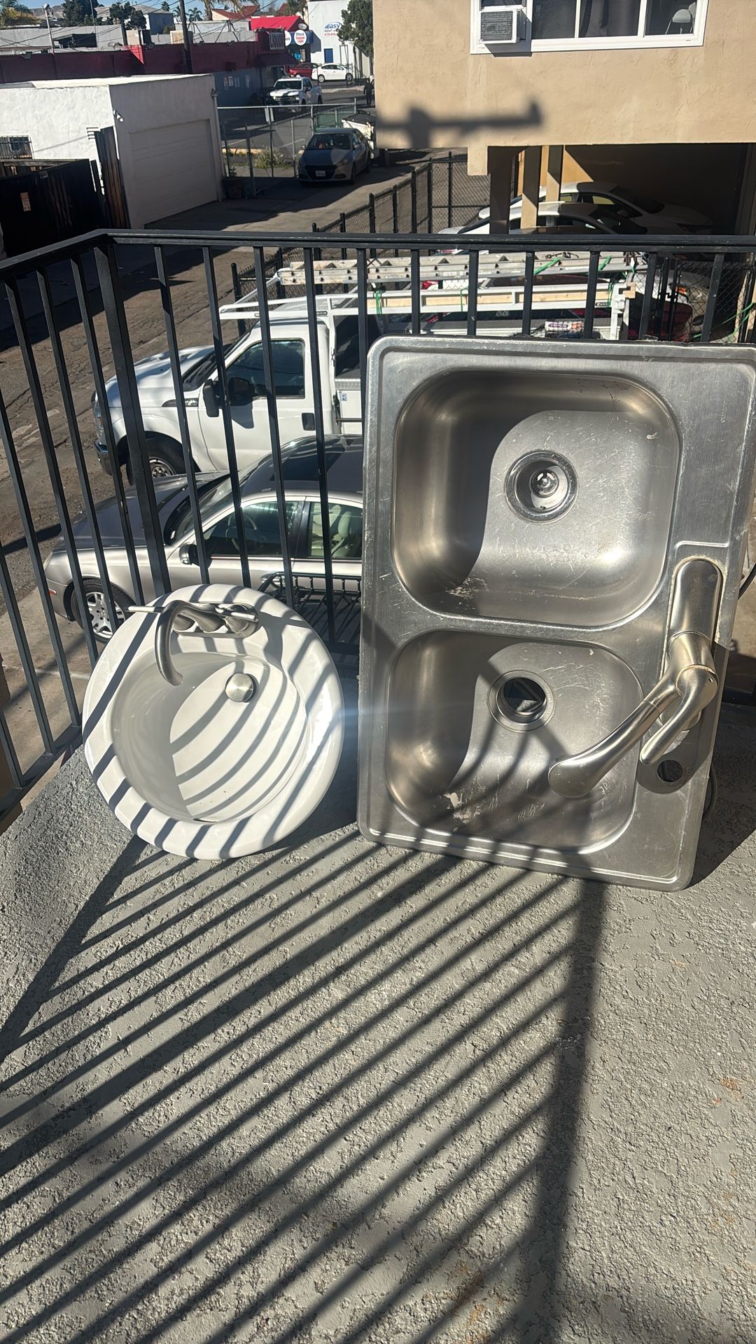 Dos Zink Con Faucet Incluidos En Buenas Condiciones