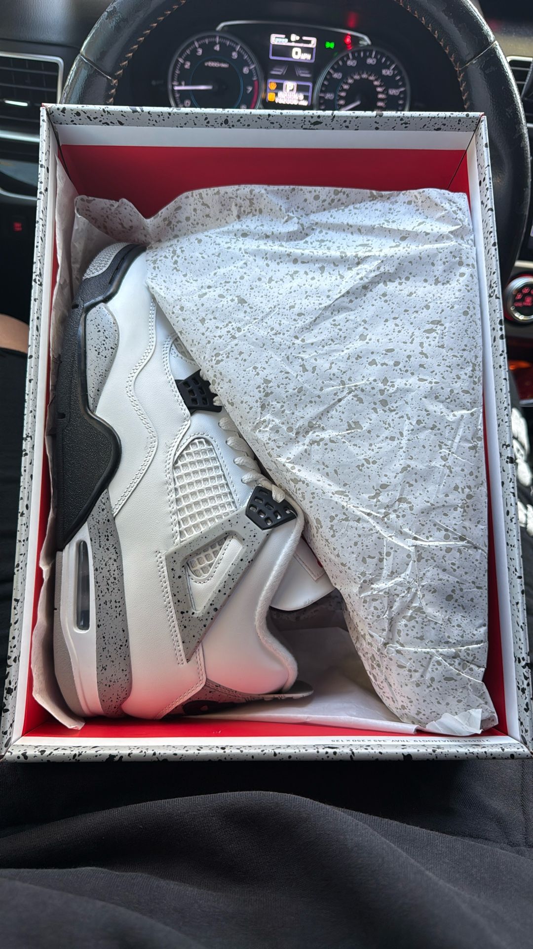 RETRO JORDAN 4